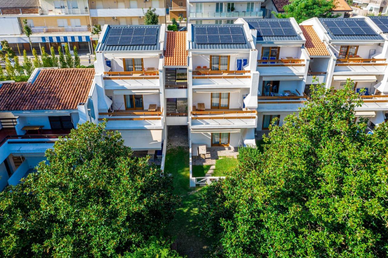 Villaggio Los Nidos Lignano Sabbiadoro Kültér fotó