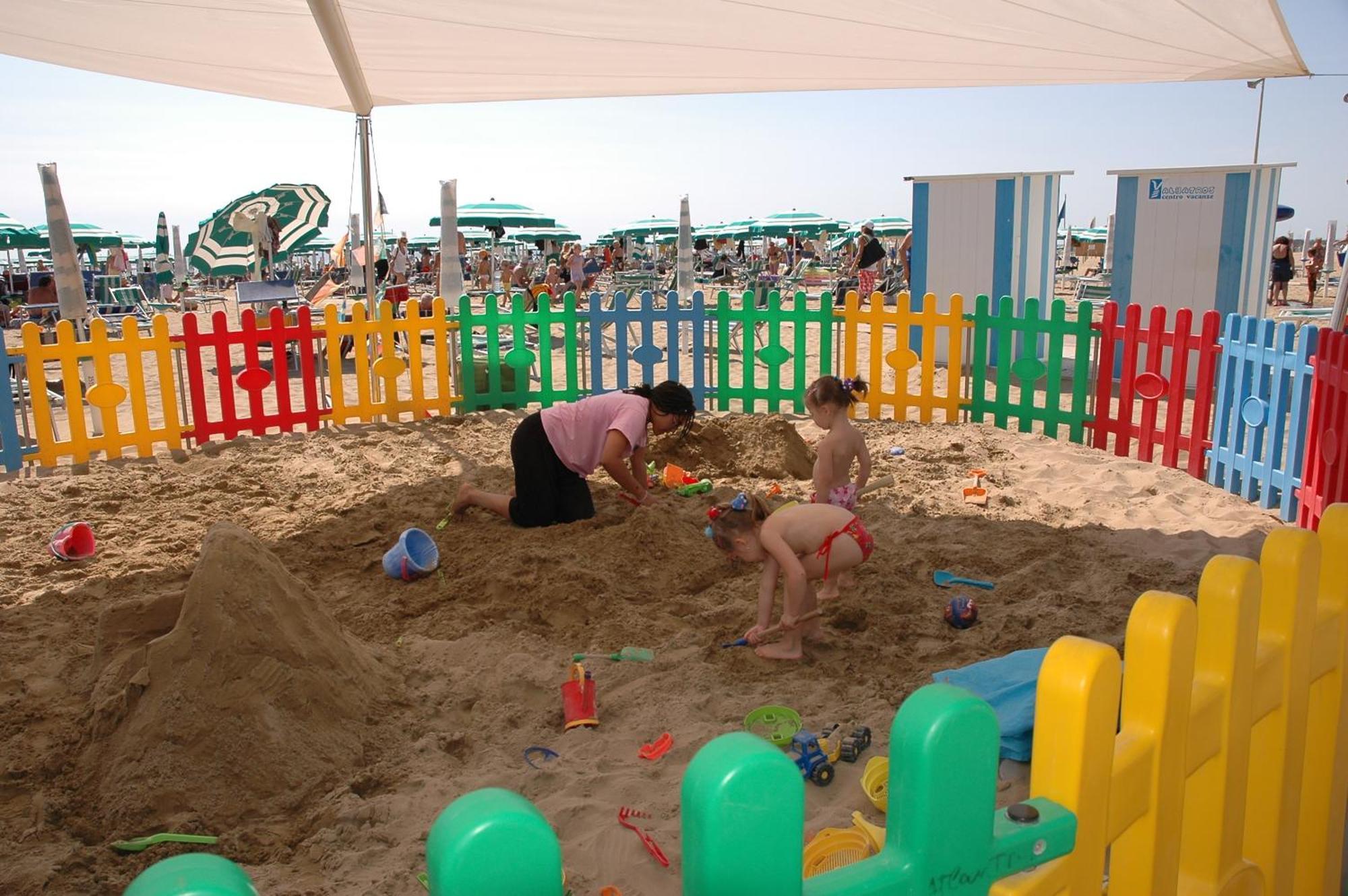 Villaggio Los Nidos Lignano Sabbiadoro Kültér fotó